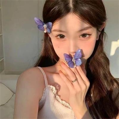 冷战八年后，初恋哭着问错了没